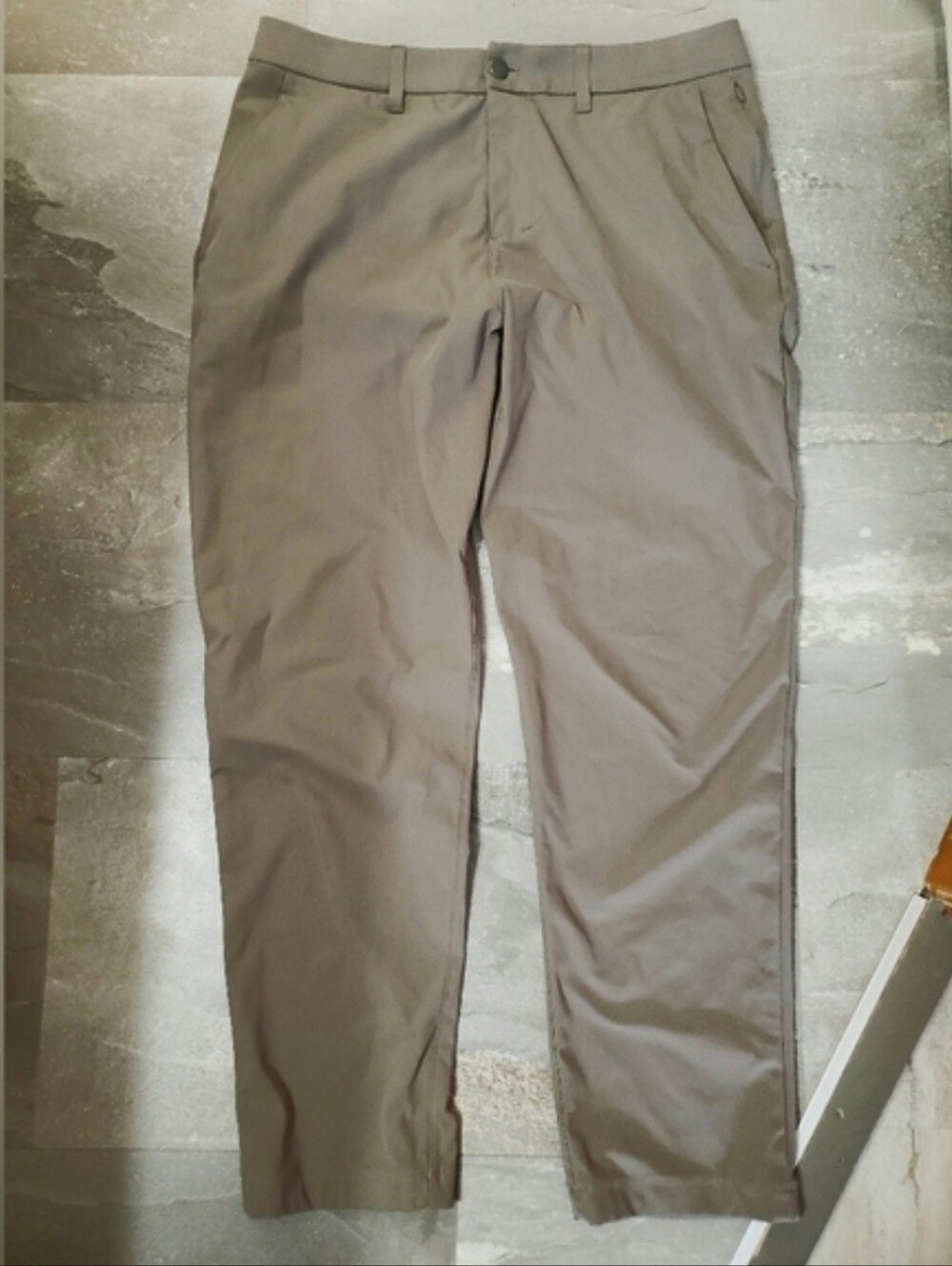 Lululemon ABC Classic-Fit Trouser *Warpstreme. 29". Taupe (Grey-brown). Size 34.